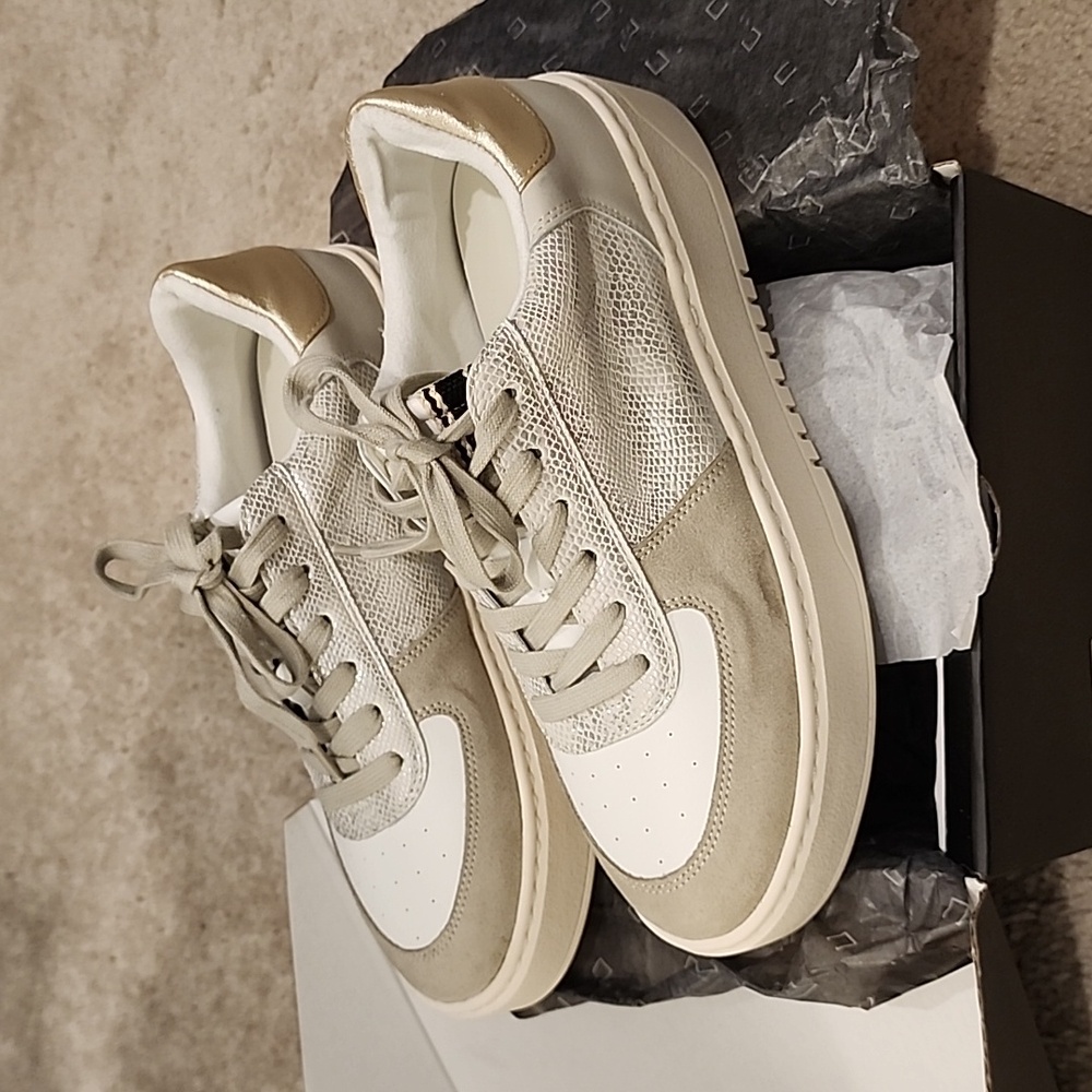 ShuShop Shirley Tennis Shoes Size 10